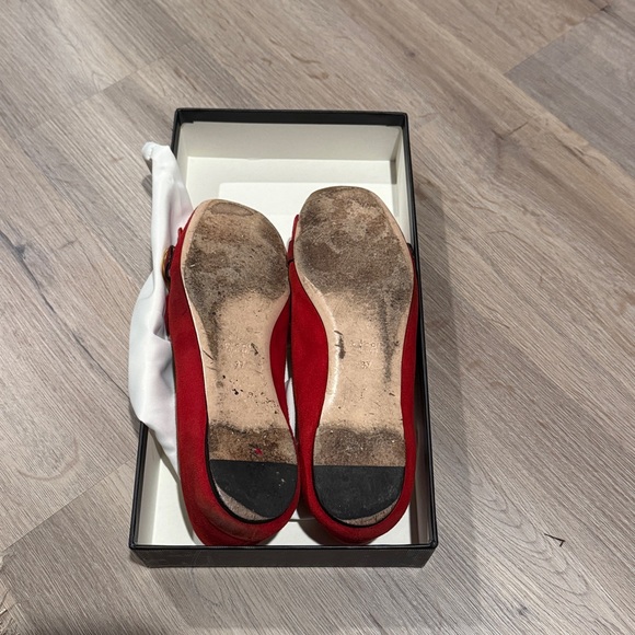Gucci Red Flats with Gold Detail - Picture 7 of 8